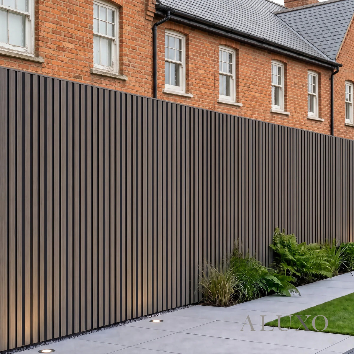 Kladd™ Exterior Wall Panel Composite Cladding Corner Trim - Black Oak | 180cm / 290cm (Set of 2)