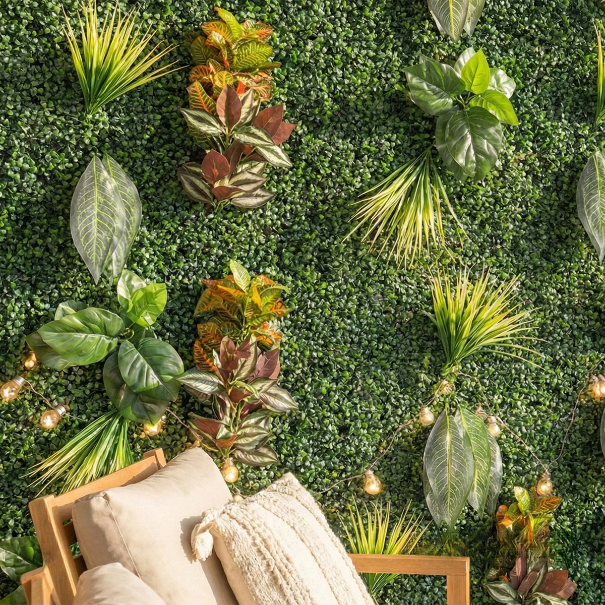 Meadow Wild Verde Artificial Green Wall Backdrop Panel 50cm x 50cm (Set of 4)